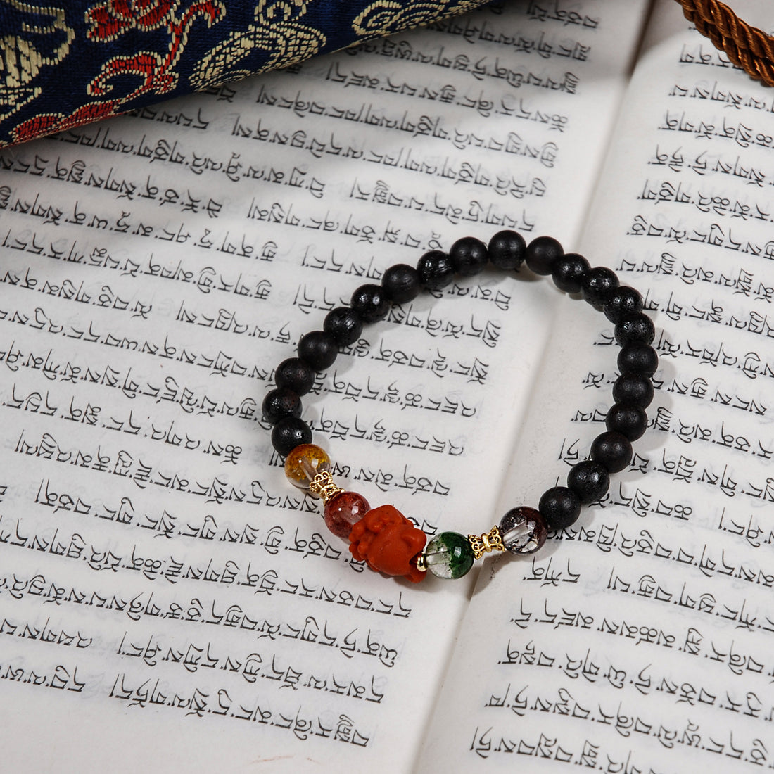 Rosewood Agarwood 06 Design Bracelet