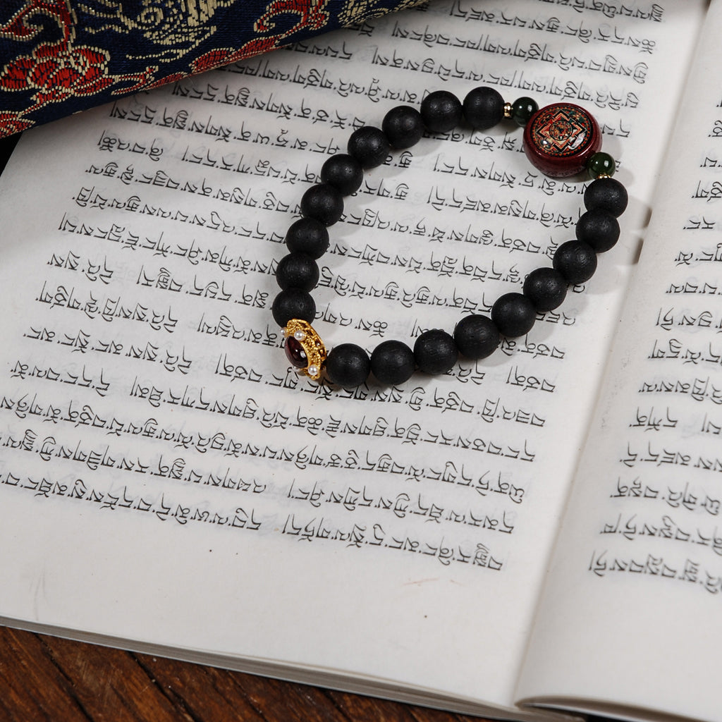 Rosewood Agarwood Tan Cheng Bracelet