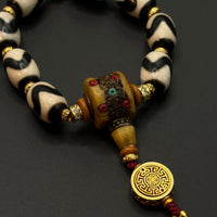 Tiger Tooth Dzi Bead Bracelet（虎牙天珠牦牛骨手串）