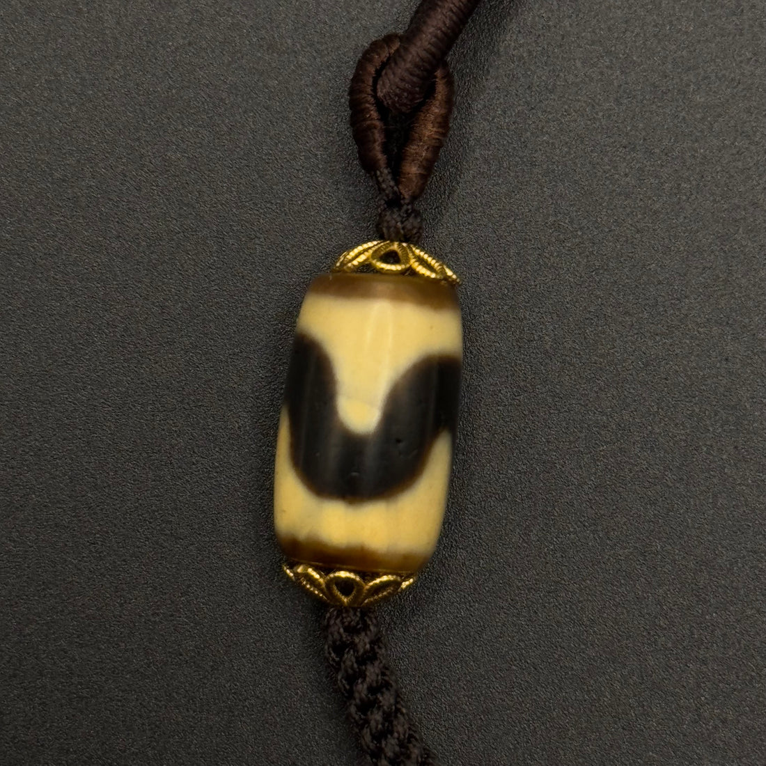 Two-Eye & Tiger Tooth Dzi Bead Necklace （如意二眼双虎牙天珠项链）