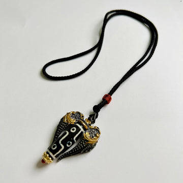 Dapeng Spreading Wings Dzi bead Pendant