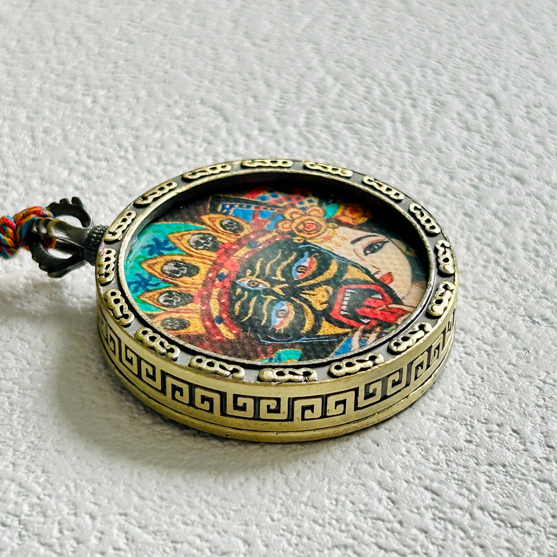 Colorful Buddha Round Pendant (Zakiram)