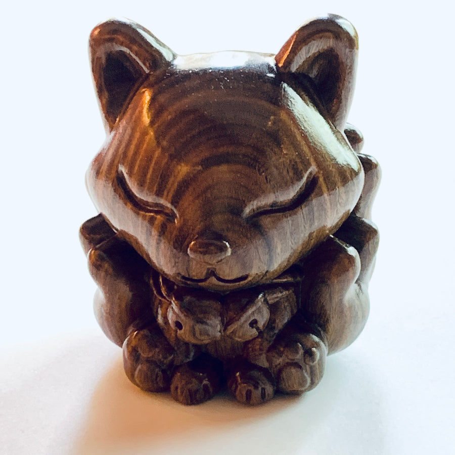 Argentine green sandalwood nine-tailed Fox