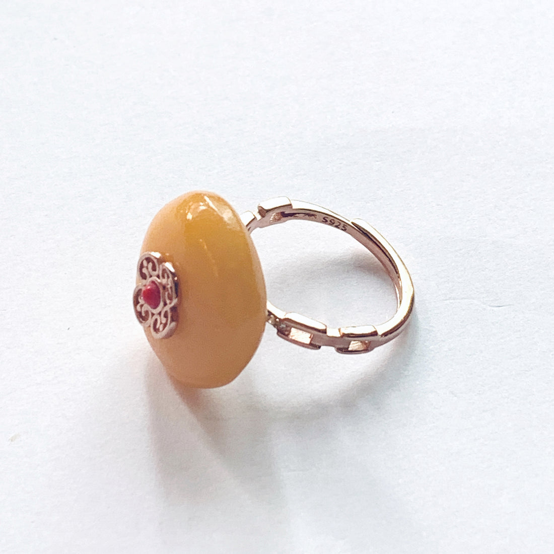 Old Amber Peace Buckle SouthRed Agate Ring