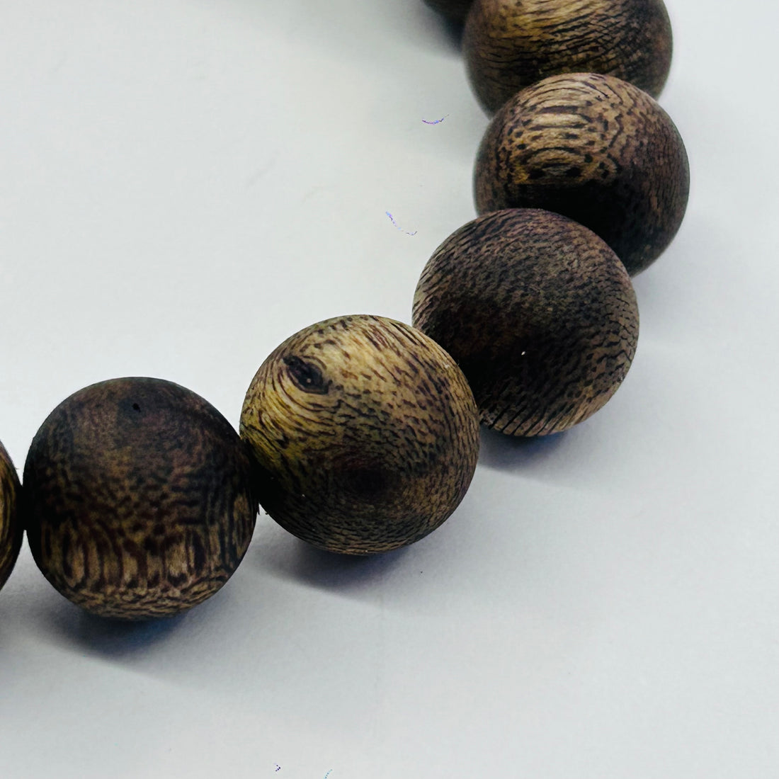 Hainan Yingge Lvqi Agarwood (Round Bead)