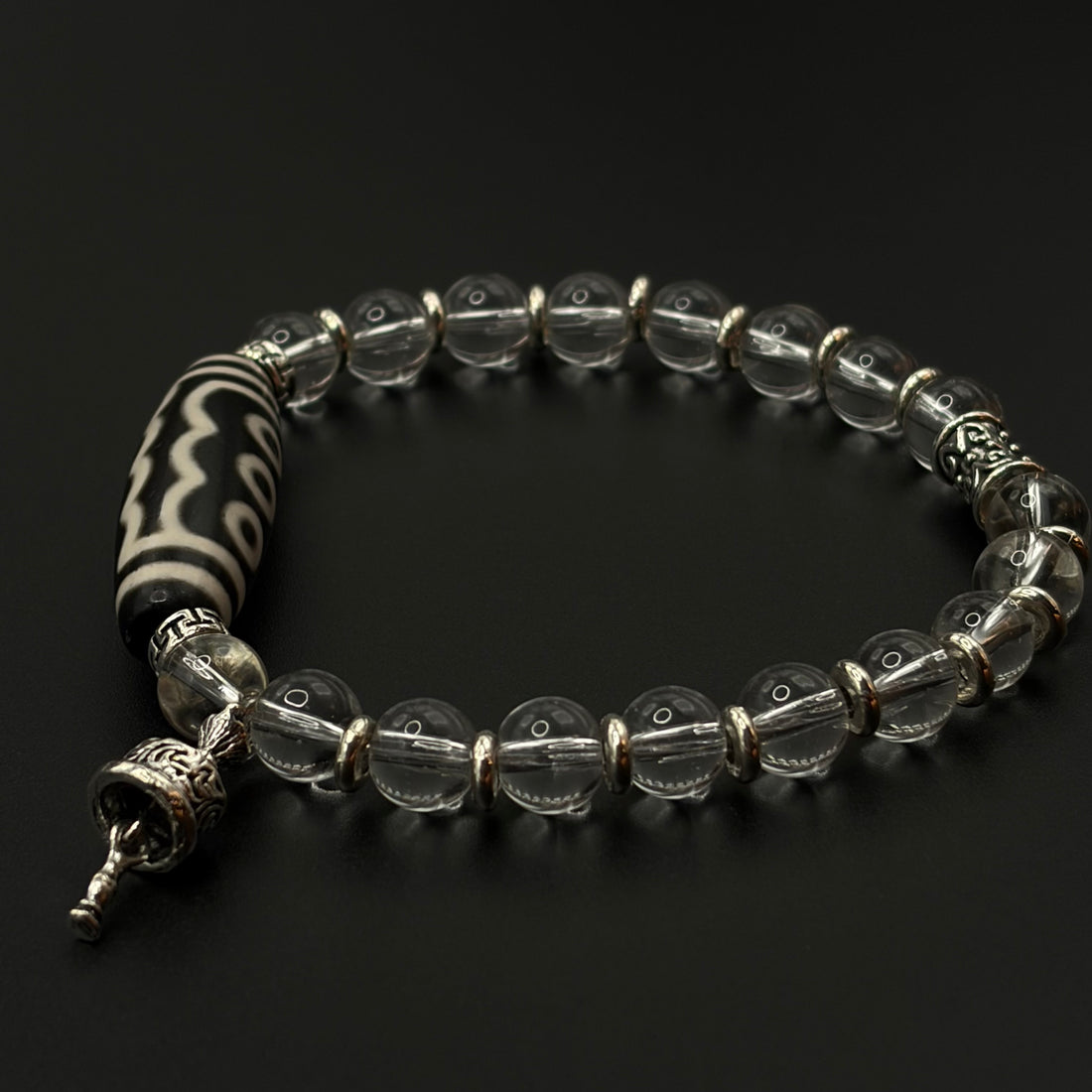 Five-Eye Dzi Bead & Himalayan Clear Quartz Bracelet
 （五眼天珠喜马拉雅白水晶手串）