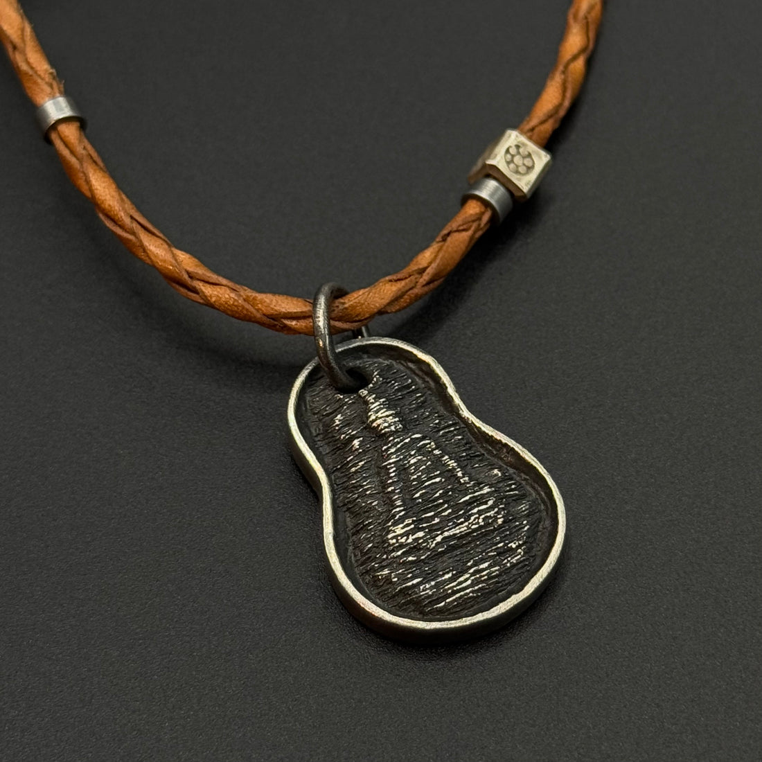 925 Silver Shakyamuni Leather Cord Necklace （925银释迦摩尼皮绳项链）