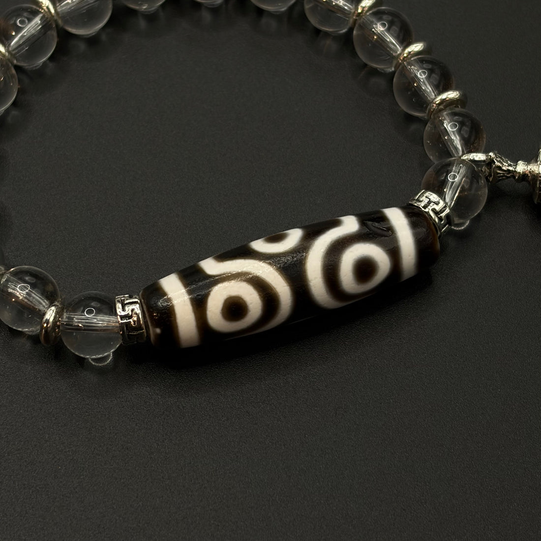 Six-Eye Dzi Bead & Himalayan Clear Quartz Bracelet
 （六眼天珠喜马拉雅白水晶手串）