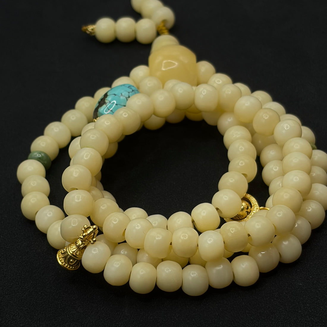 Handcrafted from Camel Bone 1080Beads Bracelet
（驼骨108颗绿松石）