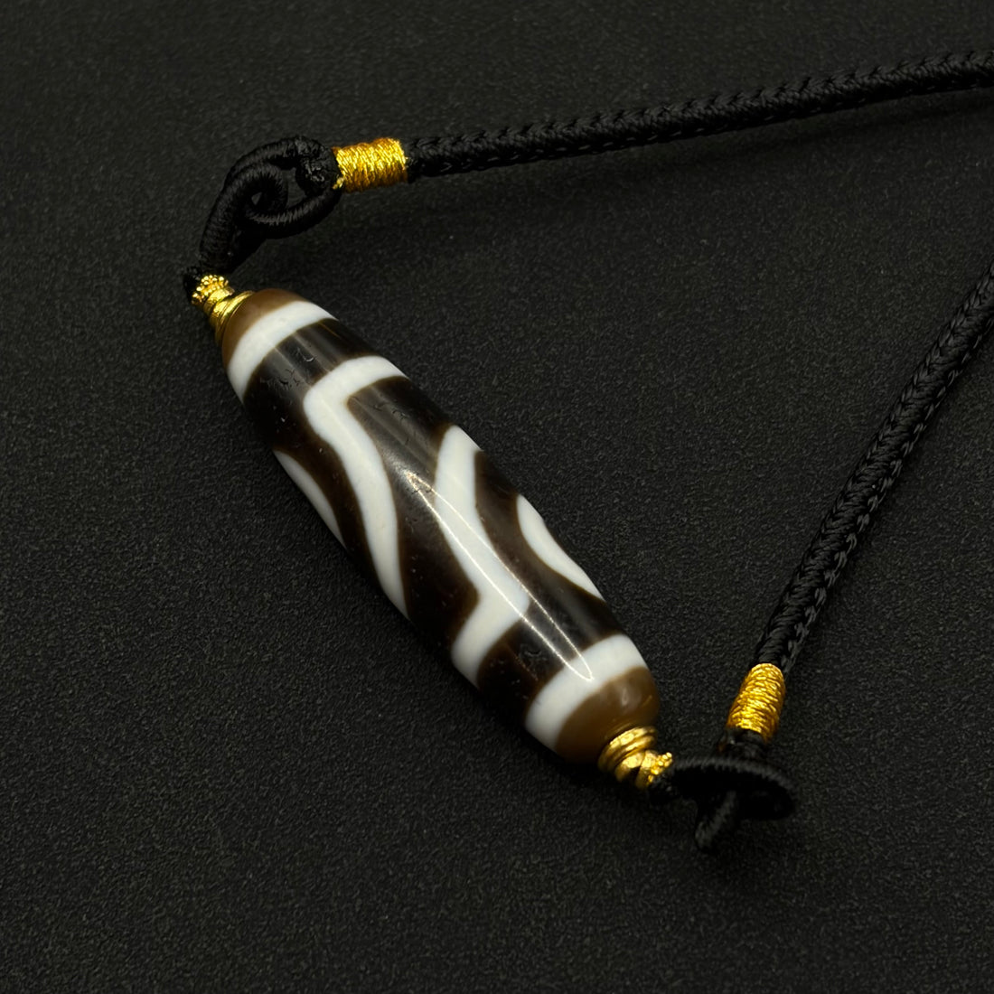 Two-Eyed Dzi Bead Necklace（如意二眼天珠项链）