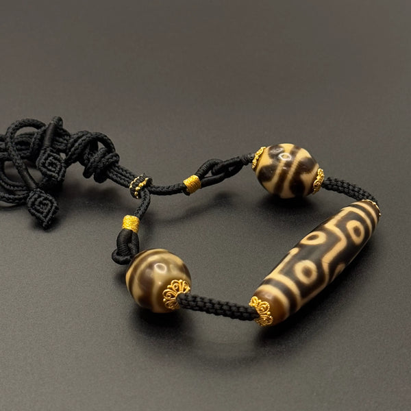 Nine-Eye & Daluo Tiger Tooth Dzi Bead Necklace（折线九眼&达洛双