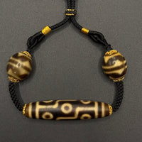 Nine-Eye & Daluo Tiger Tooth Dzi Bead Necklace（折线九眼&达洛双虎牙天珠项链）