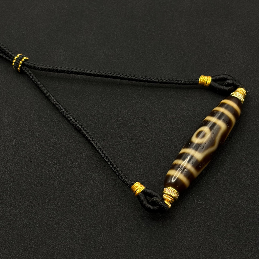 Three-Eye Dzi Bead Necklace（宝盖三眼）