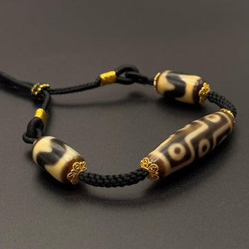 Nine-Eye & Tiger Tooth Dzi Bead Necklace（折线九眼&双虎牙天珠项链）