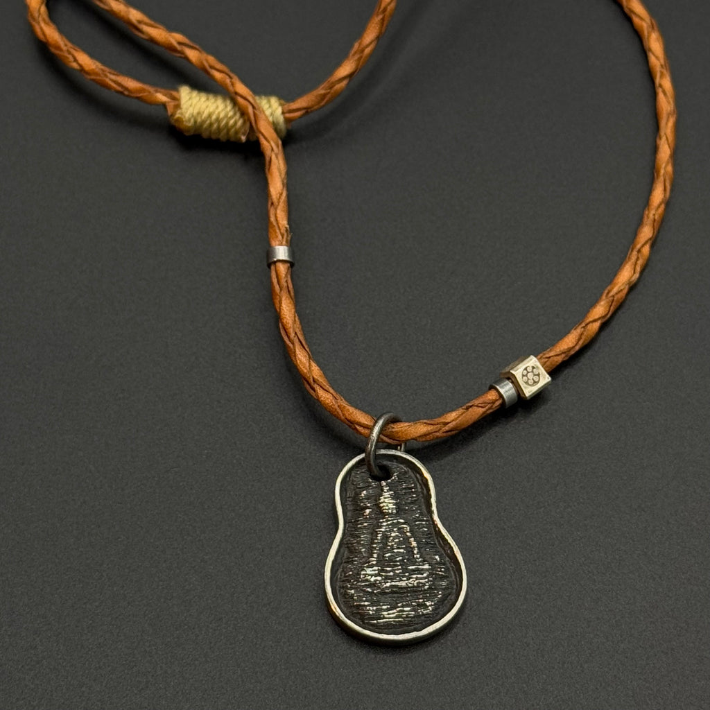 925 Silver Shakyamuni Leather Cord Necklace （925银释迦摩尼皮绳项链）