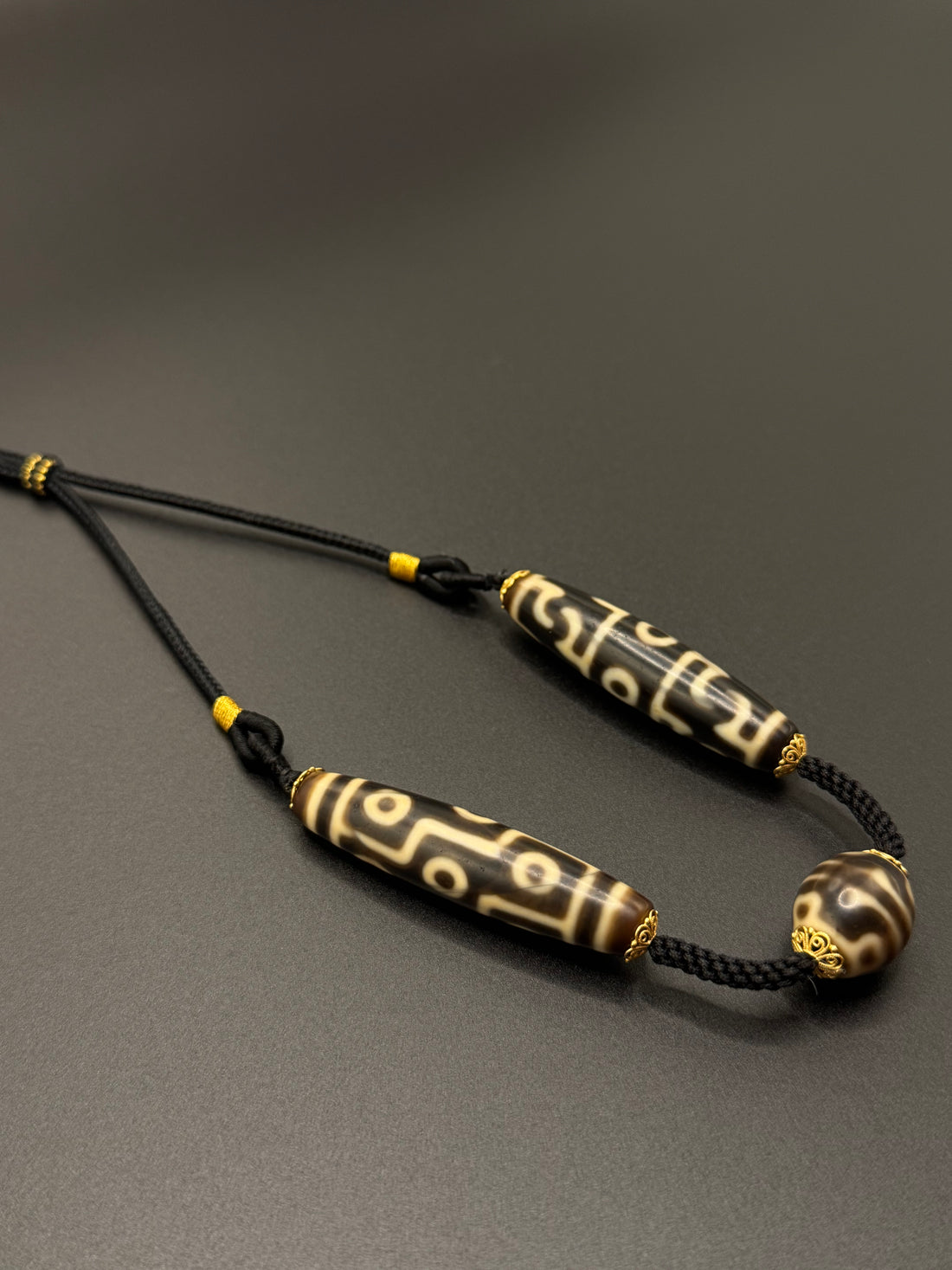Buddha Heart Dzi Bead, Nine-Eyed Dzi & Three-Eyed Guru Rinpoche Dzi Necklace （佛心达洛＆九眼＆莲师三眼天珠项链）