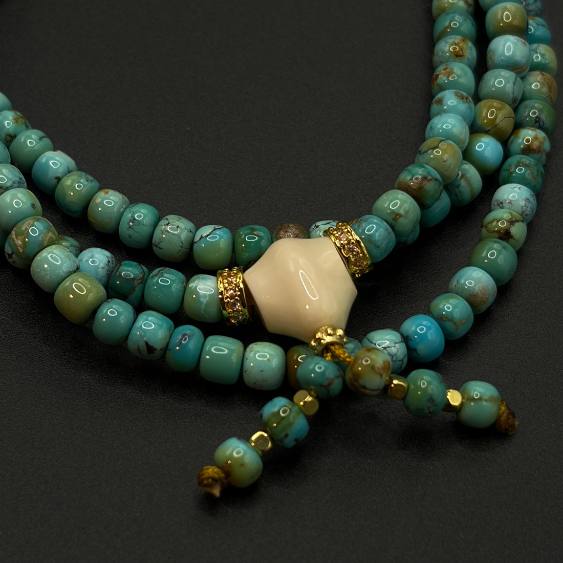 Turquoise Bracelet （玉化料春带彩原矿绿松石多圈）