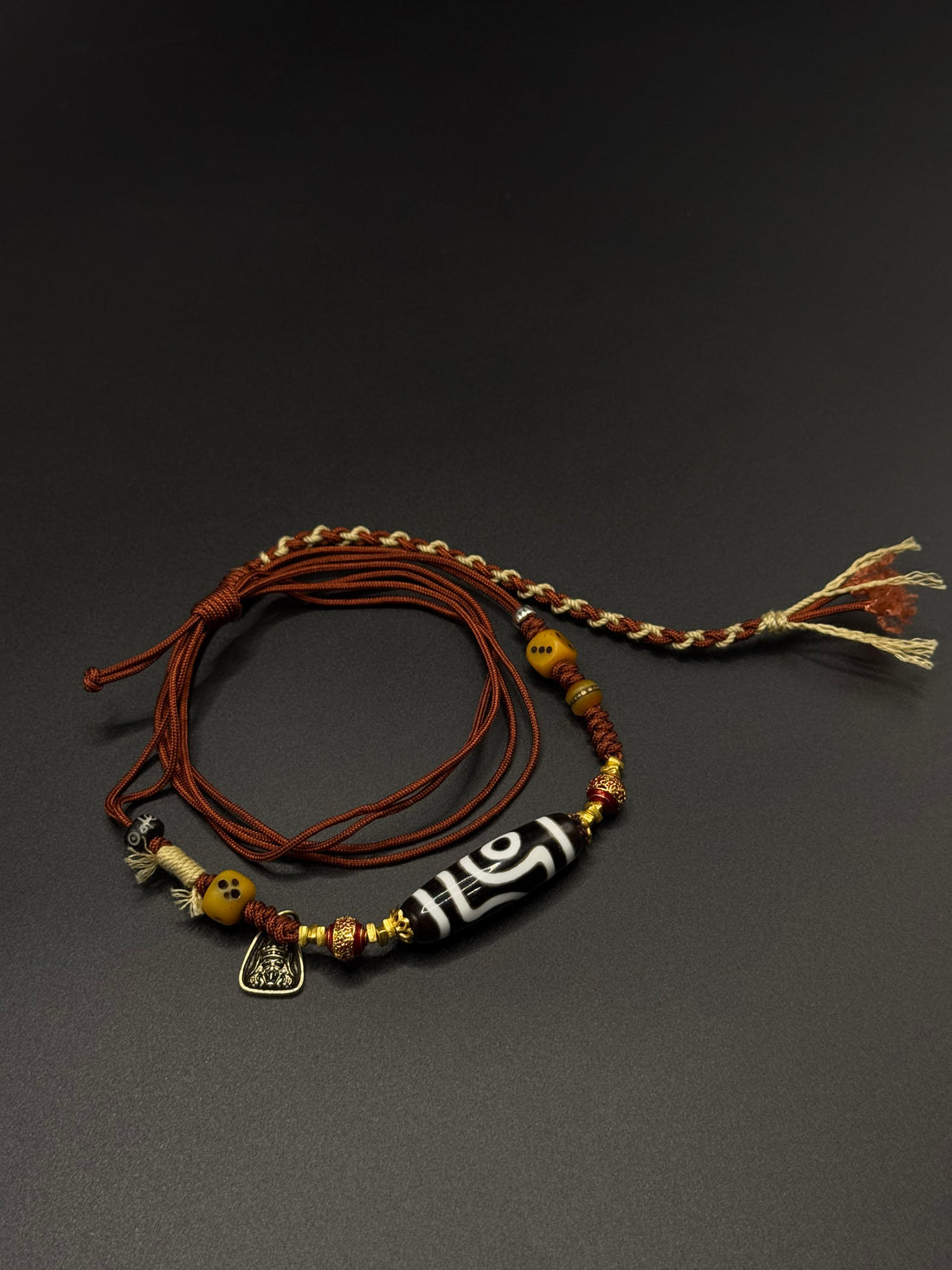 Two-Eyed Dzi Bead (黑白如意二眼天珠项链）