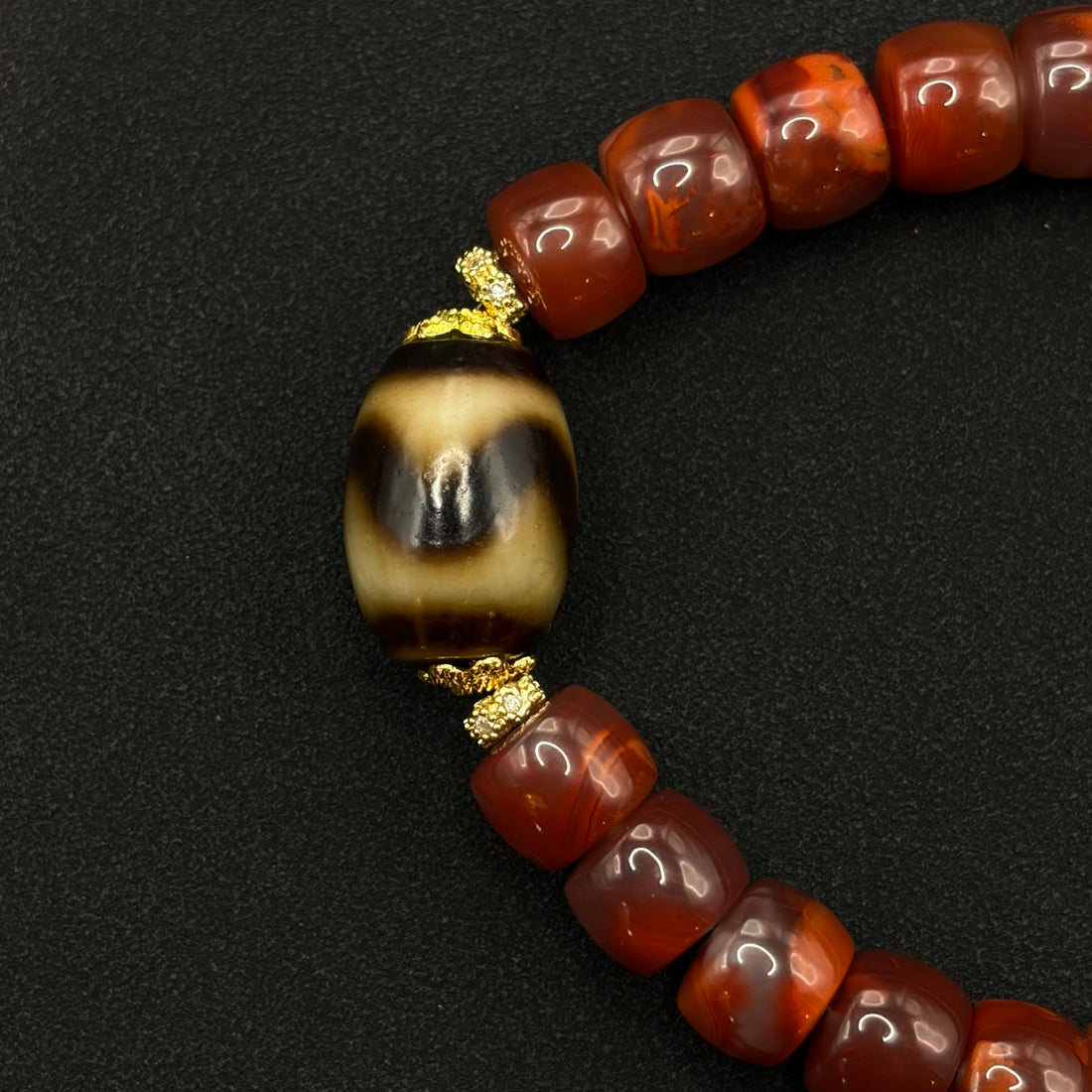 Southred Agate Bracelet （牛血火焰红南红手串）