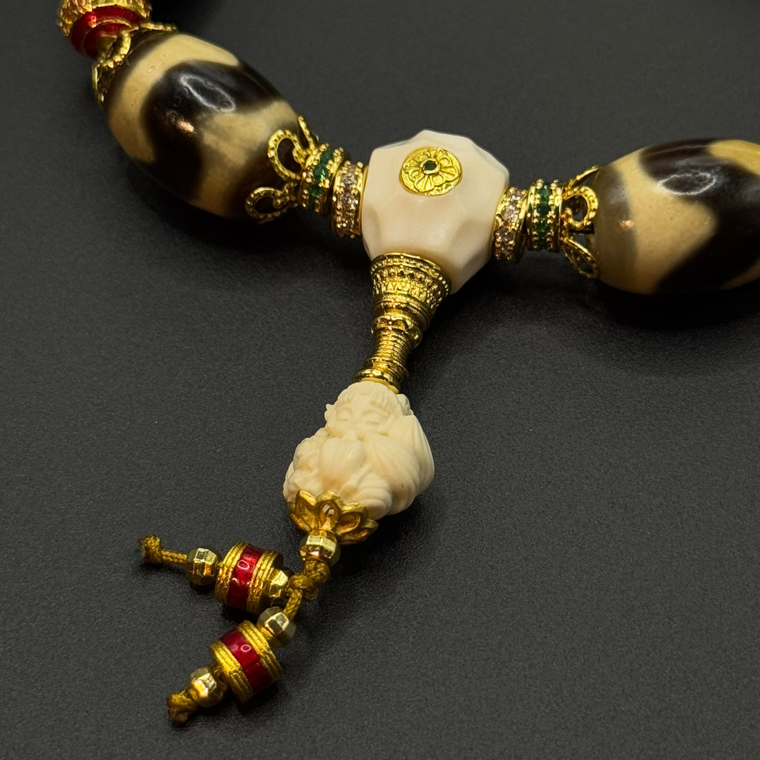 TigerTooth Dzi bead & Nine-tailed Fox and Five-Script Charms Bracelet （虎牙天珠配猛犸雕刻九尾狐五条经文手串）