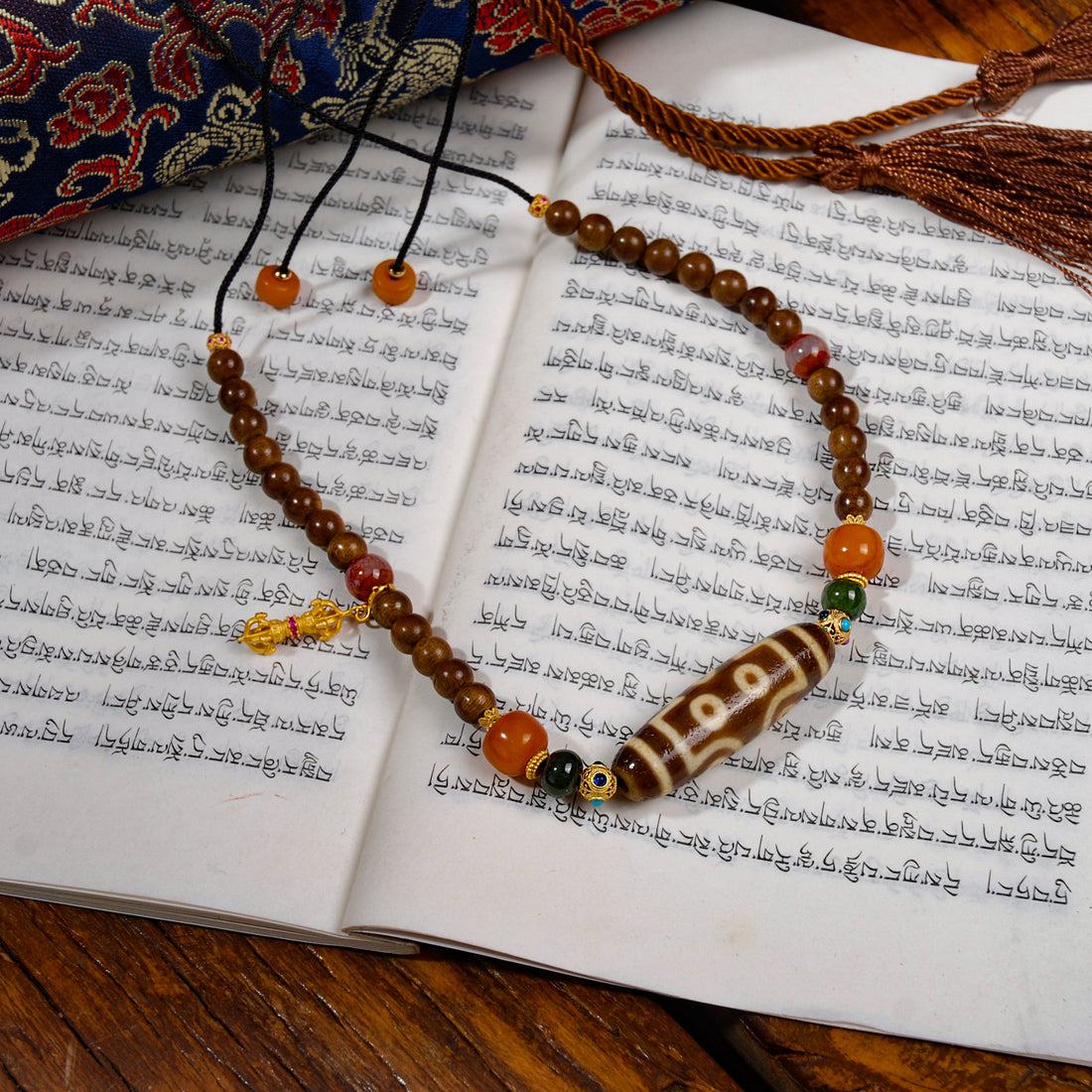 Seven-Eyed Dzi Beads Necklace