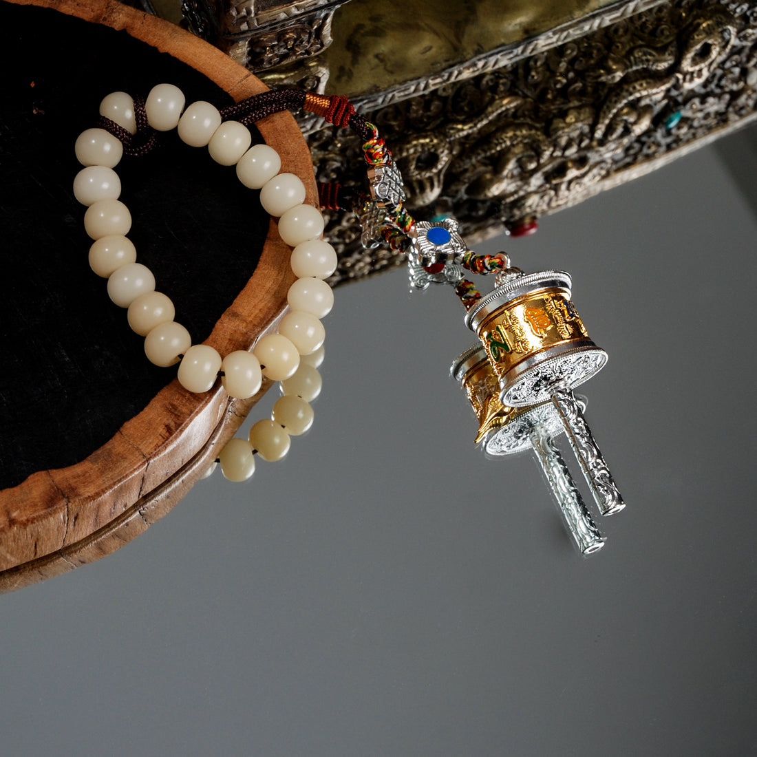 Tibetan silver prayer wheel（转经筒）