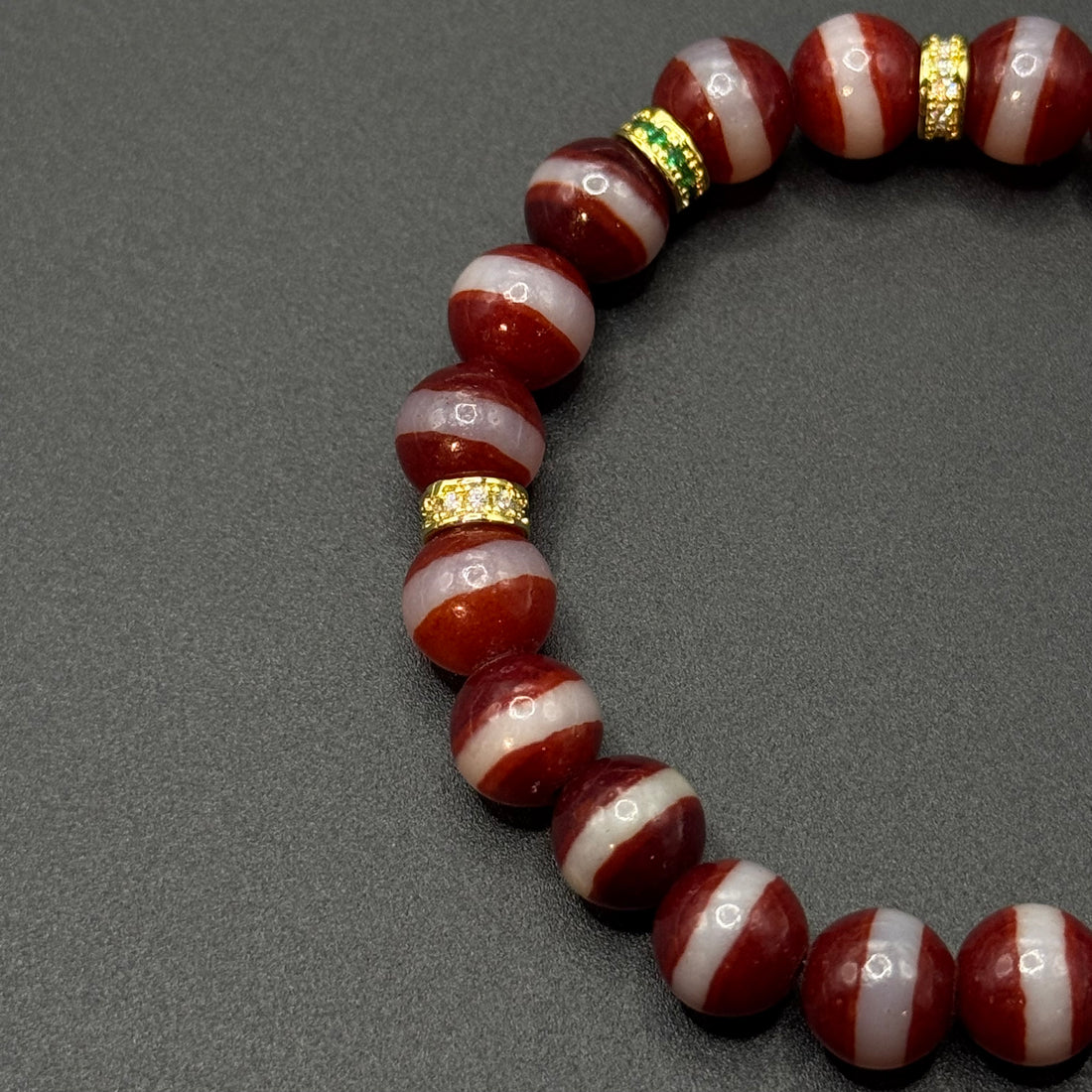 One-Line Medicine Buddha Dzi Bead Bracelet（红肉一线药师天珠）