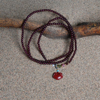 Four-circle garnet with cinnabar small lock bracelet