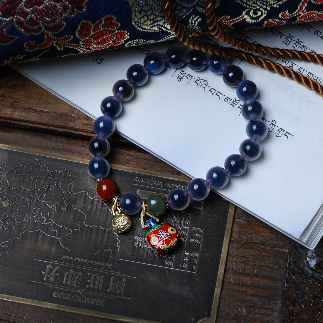 Sugar Heart Agate With Gold Swallowing Beast Bracelet