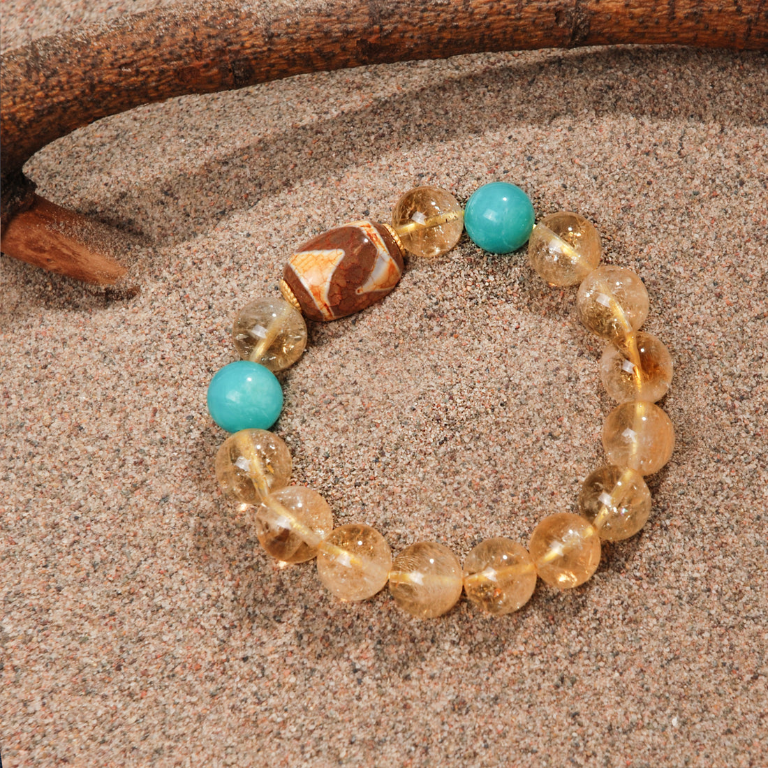 Huang Asai bracelet