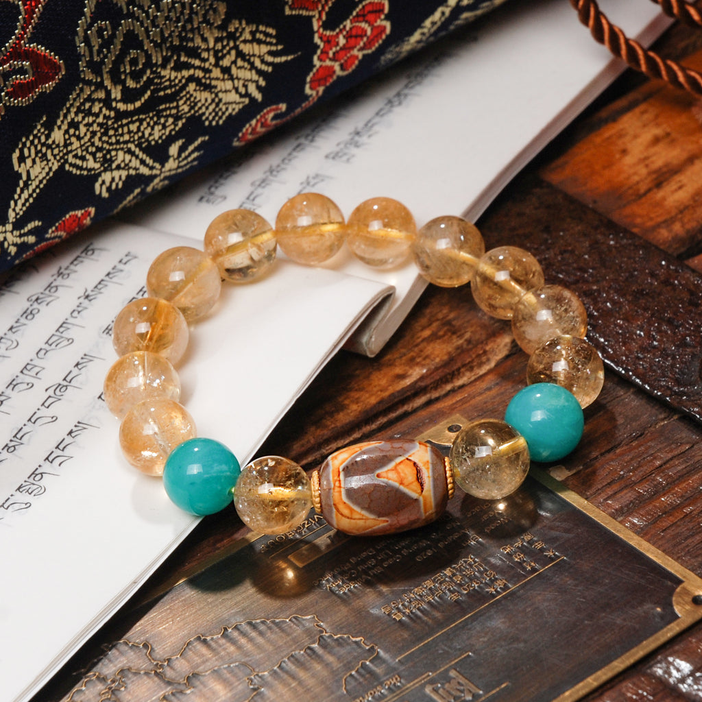 Huang Asai bracelet