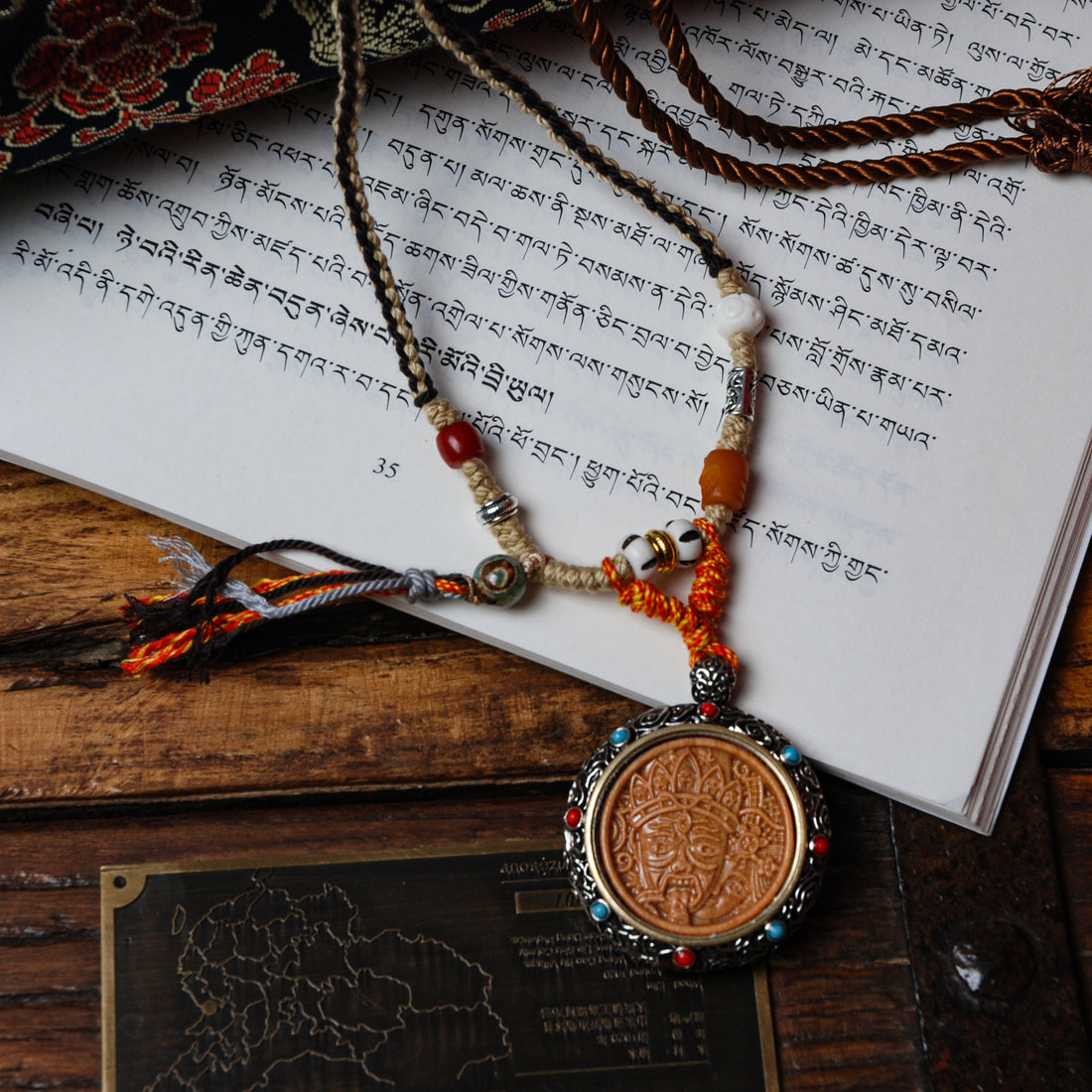Buddha Round Pendant (Zakiram)