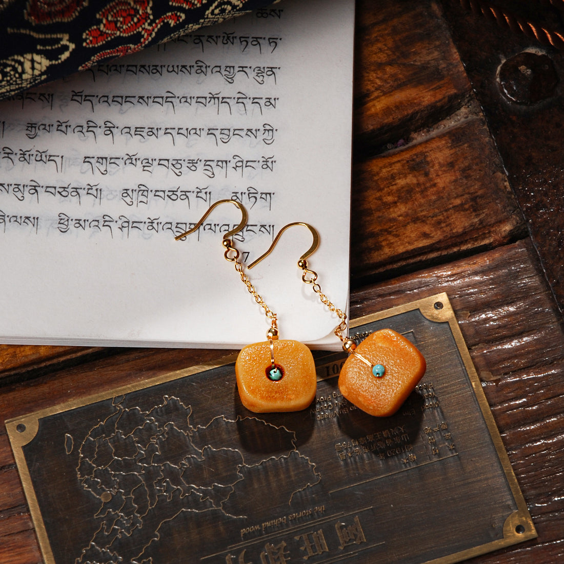 Old Amber Diamonds Eardrop