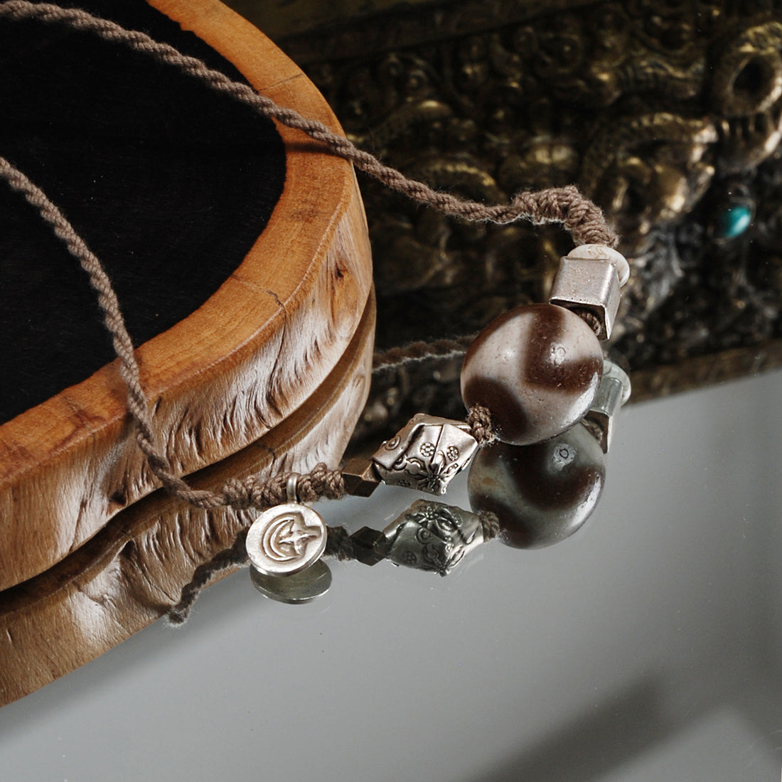 Tiger Tooth Dzi Bead Necklace（虎牙天珠）